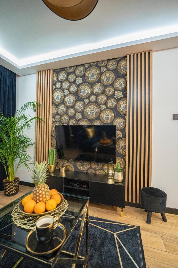 Blue Diamond Apartment